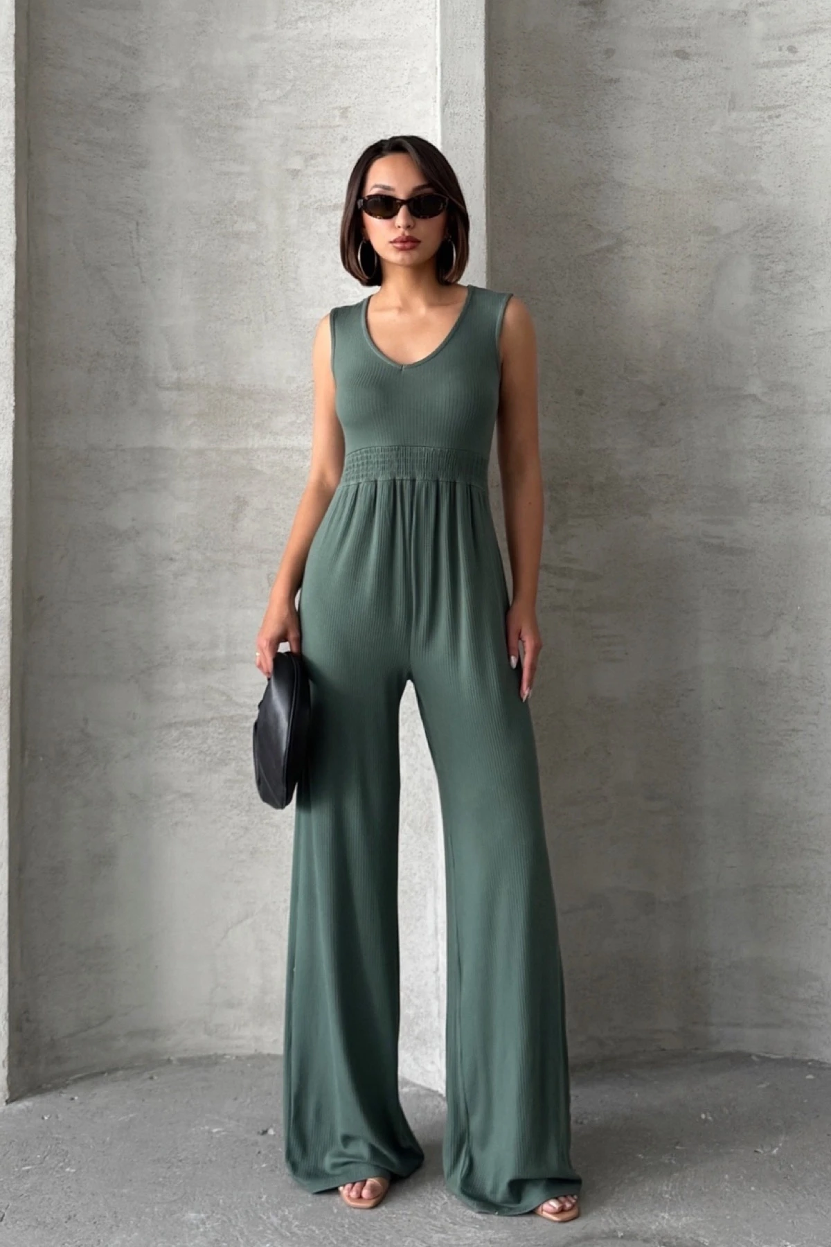 Büyük Beden Fitilli Kumaştan Beli Lastikli Sırt Detaylı Paçası Uzun Tulum 198140