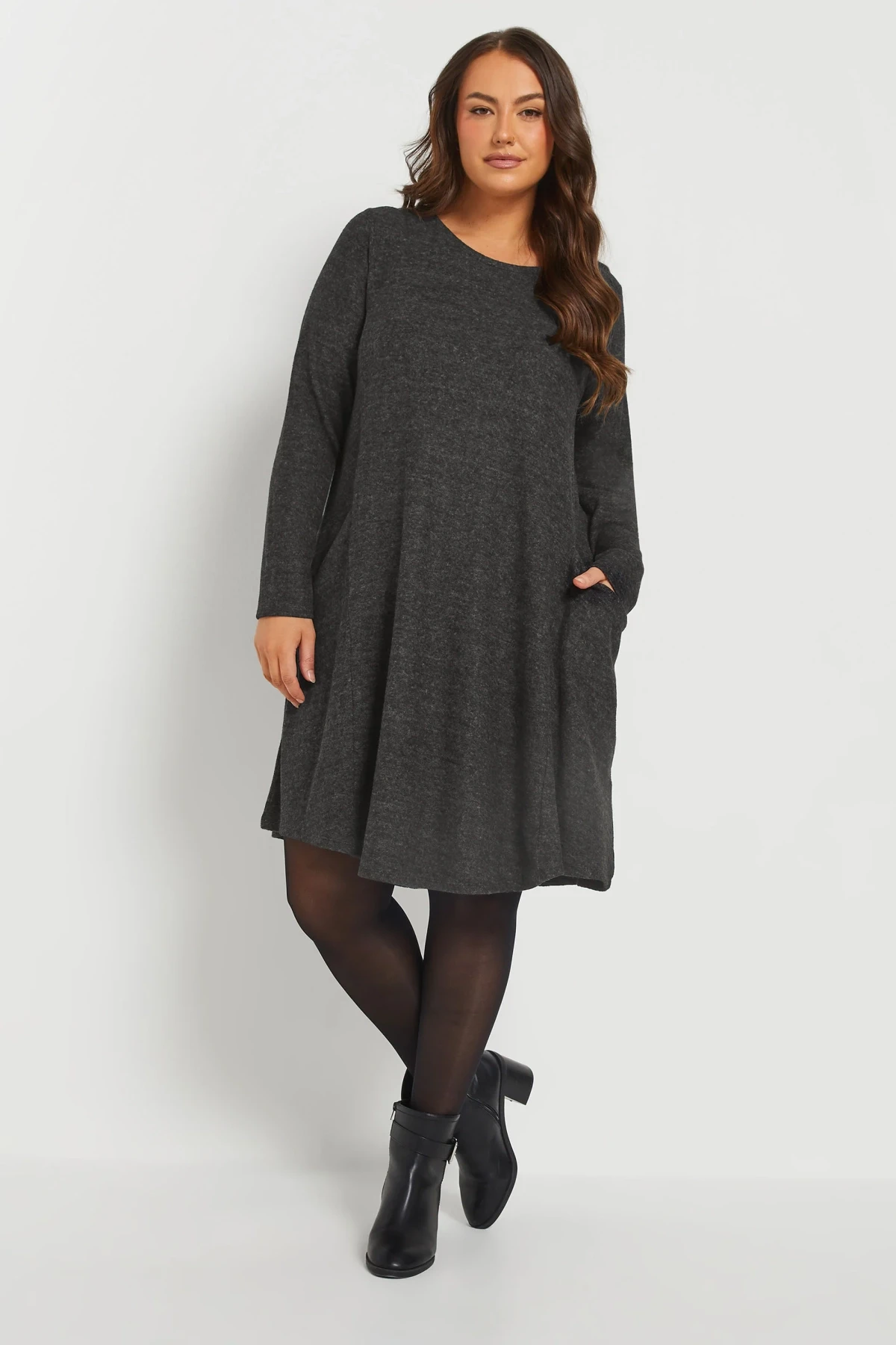 Büyük Beden Uzun Kol Bisiklet Yaka Eteği Bollaşan Cepli Elbise 270083