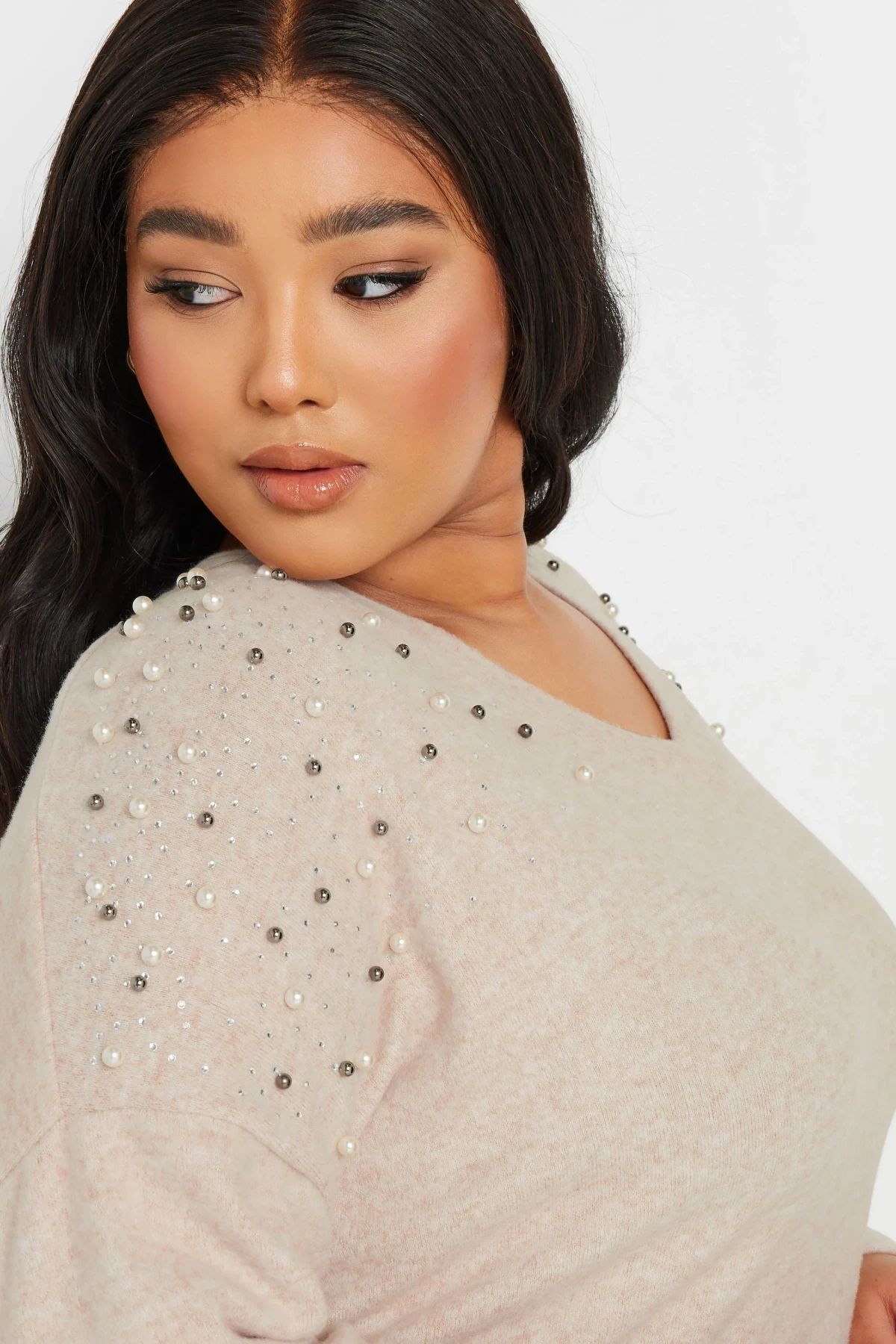 Büyük Beden V Yaka Uzun Kollu Omzu Boncuk İşlemeli Kazak 322301