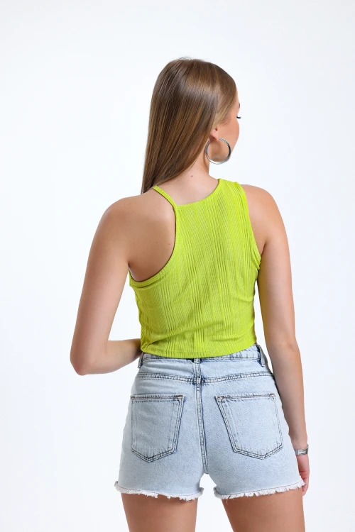 Asimetrik Omuz Detaylı Bisiklet Yaka Sıfır Kol Crop Bluz IHR-23Y-IZ42U