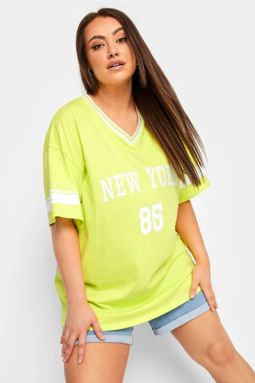 Büyük Beden Önü Baskılı V Yaka Yarım Kollu Uzun Kesim T-Shirt 321021