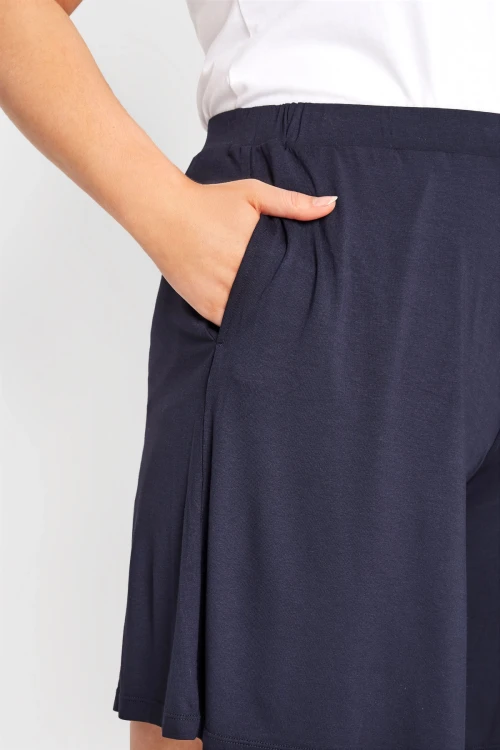 Büyük Beden Bol Kesim Cepli Beli Lastikli Kısa Şort 144216