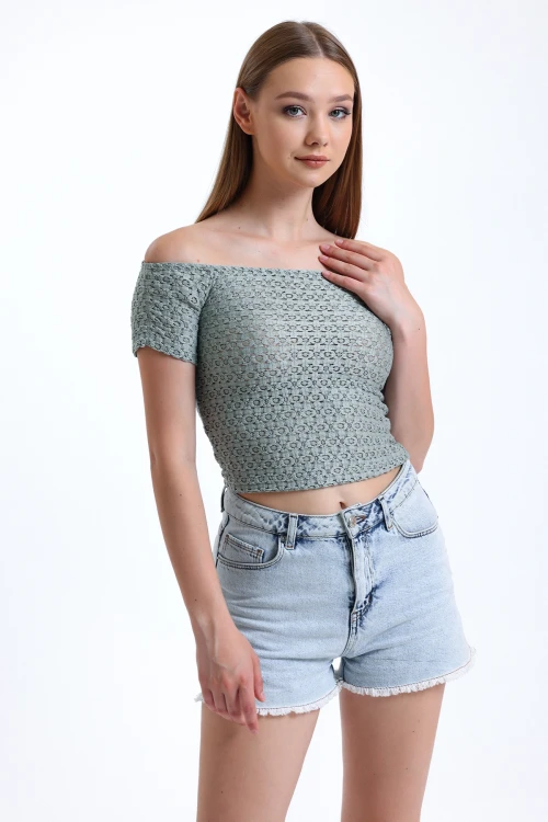 Carmen Yaka Desenli Yarım Kollu Esnek Kumaş Crop Bluz IHR-23Y-IZ11U