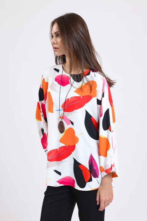 Kolyeli Eteği Oval Kesim Yaprak Desenli Bisiklet Yaka Sırtı Düğmeli Uzun Kollu Bluz