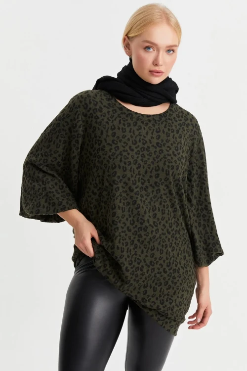 Leopar Desenli Yumuşak Dokulu Balon Kol Bisiklet Yaka Uzun Bluz IZ24BIG
