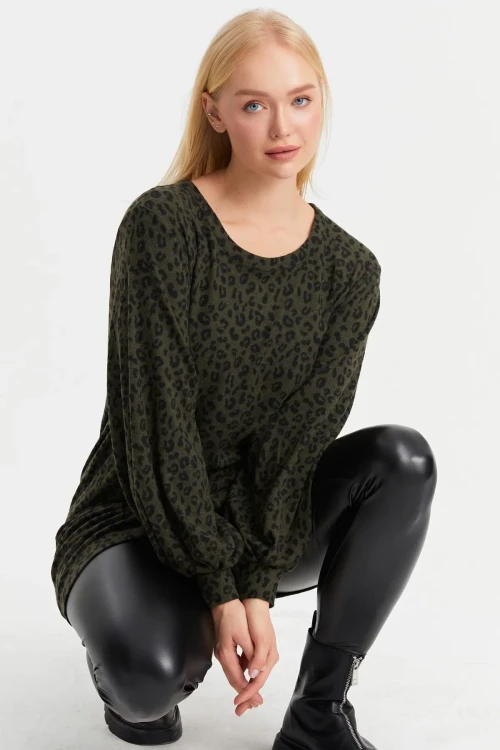 Leopar Desenli Yumuşak Dokulu Balon Kol Bisiklet Yaka Uzun Bluz IZ24BIG