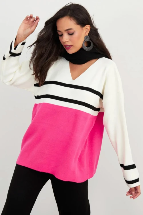 V Yaka Uzun Kollu Çizgi Detaylı Bol Kalıp Örme Kazak IZ1003