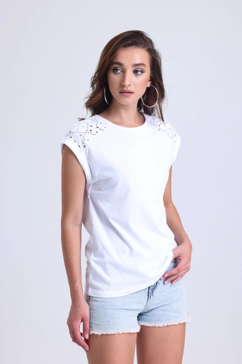 Bisiklet Yaka Omzu Dantel Detaylı Yarım Kollu T-shirt SAPKO-75