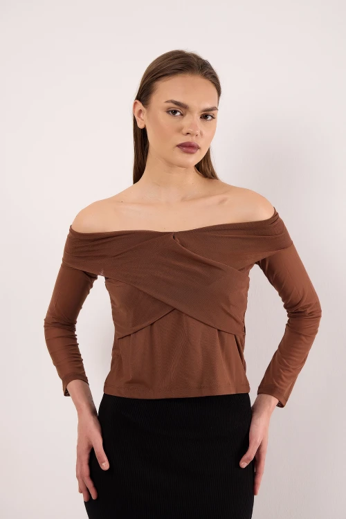 Carmen Yaka Mevsimlik Asimetrik Uzun Kollu İnce Kısa Kesim Bluz