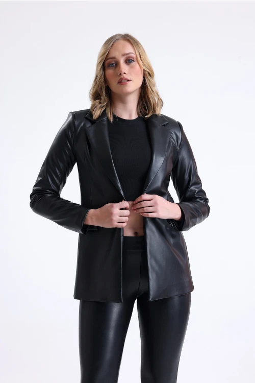 Normal Kesim Tek Düğme Kapamalı Cep Detaylı Suni Deri Ceket SU-53