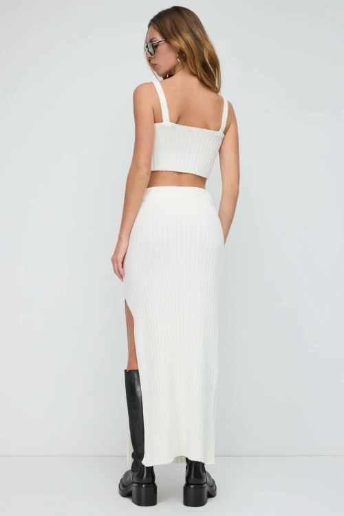 Rahat Kalıp Eteği Yırtmaç Detaylı Üçlü Crop Hırka Etek Triko Takım