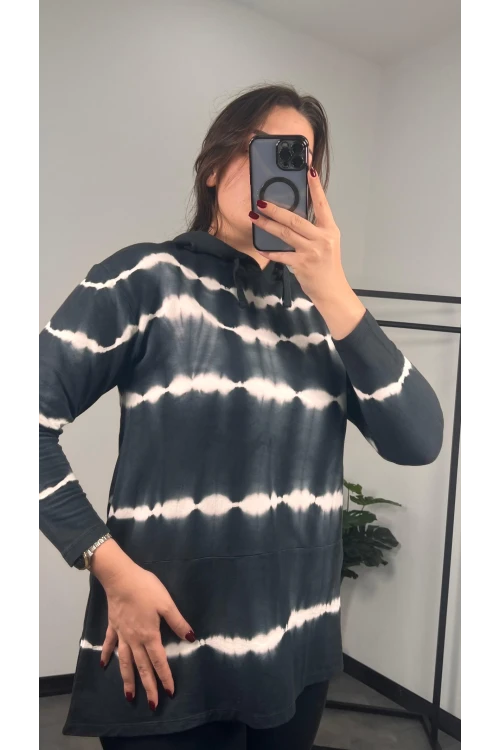 Büyük Beden Uzun Kollu Arkası Uzun Baskılı Kapüşonlu Sweatshirt 301588