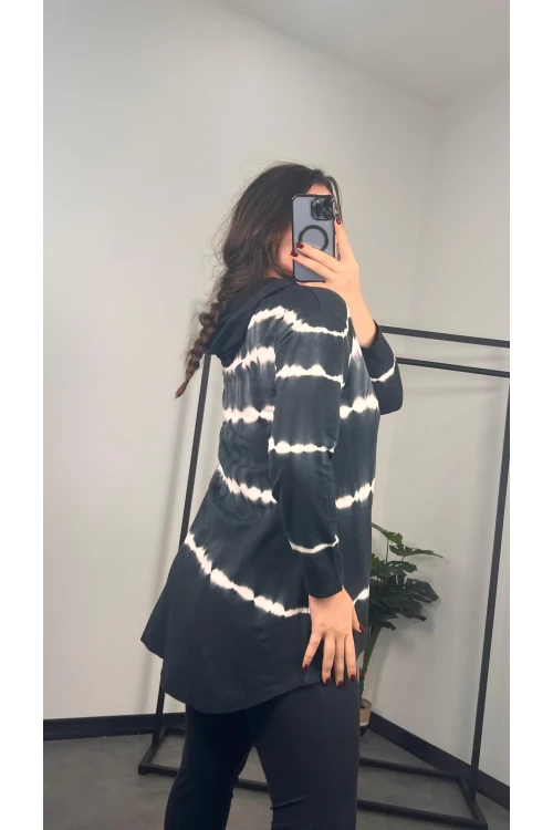 Büyük Beden Uzun Kollu Arkası Uzun Baskılı Kapüşonlu Sweatshirt 301588