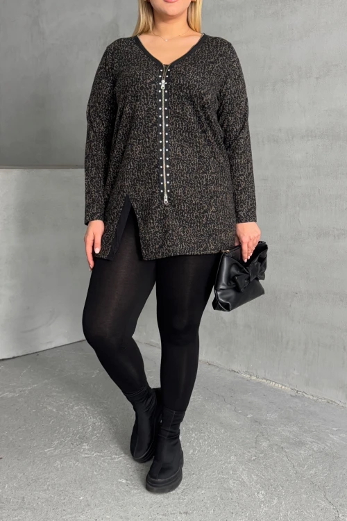 Büyük Beden V Yaka Önü Fermuarlı Yırtmaç Detaylı Leopar Desenli Bluz 173672