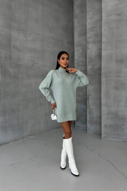 Kolları Lastikli Yarım Balıkçı Yaka Kısa Kesim Triko Elbise