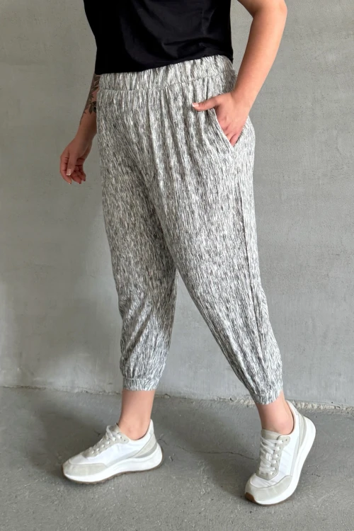 Büyük Beden Beli ve Paçası Lastikli Cepli Bol Pantolon 88-177