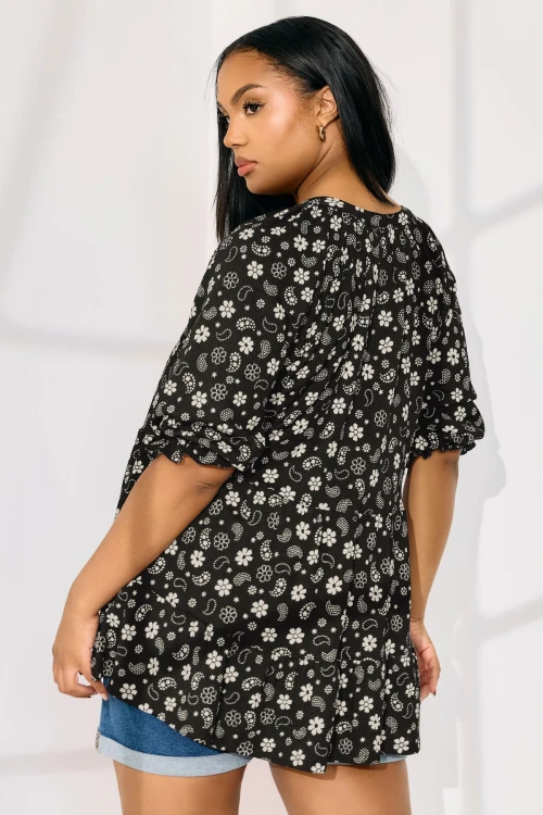 Büyük Beden Çentik Yaka Kısa Kollu Eteği Fırfırlı Bluz 322571