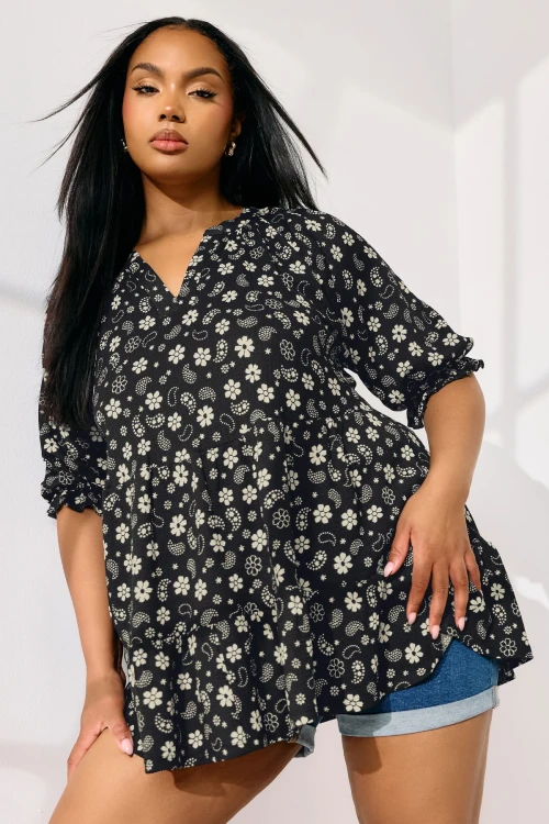 Büyük Beden Çentik Yaka Kısa Kollu Eteği Fırfırlı Bluz 322571