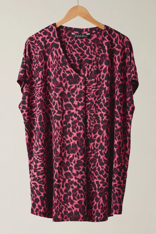 Büyük Beden Çentik Yaka Kısa Kollu Leopar Desenli Bluz 615606