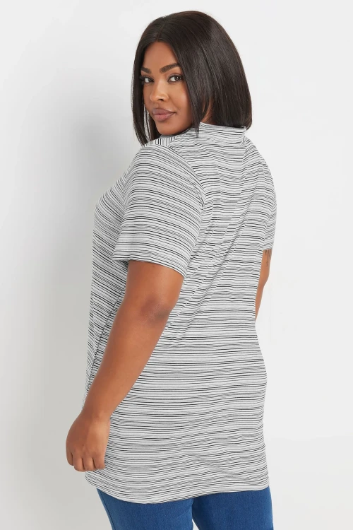 Büyük Beden Kısa Kol V Gömlek Yaka Çizgili Bluz 303436