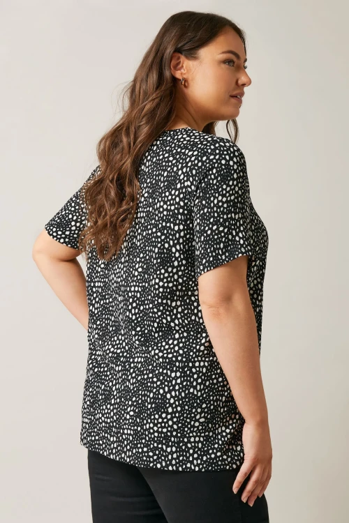Büyük Beden Kısa Kollu Bisiklet Yaka Desenli Bluz 615913