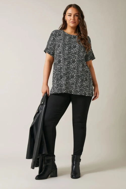 Büyük Beden Kısa Kollu Bisiklet Yaka Desenli Bluz 615913