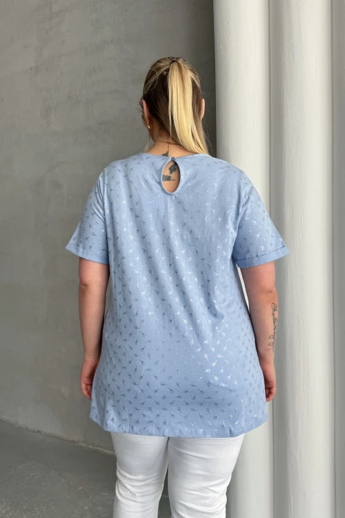 Büyük Beden Kısa Kollu V Yaka Yanları Yırtmaçlı Metalik Baskılı T-shirt 97-46