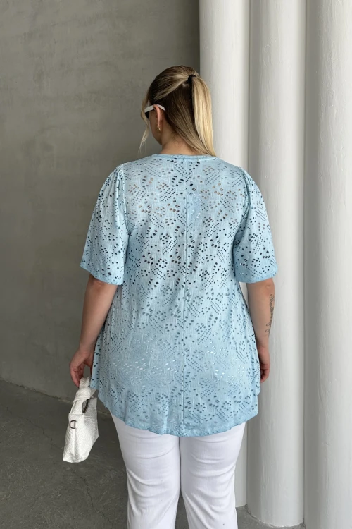 Büyük Beden V Yaka Kısa Kollu Dantel Detaylı Astarsız Bluz 302957