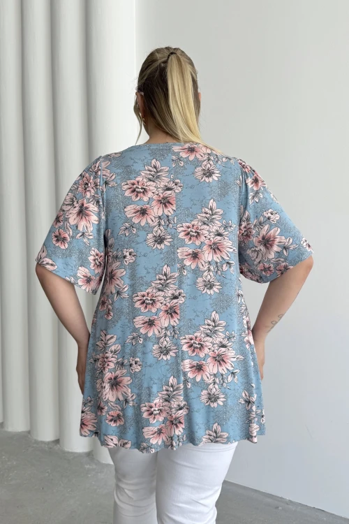 Büyük Beden V Yaka Kısa Kollu Eteği Bollaşan Desenli Bluz 101-44