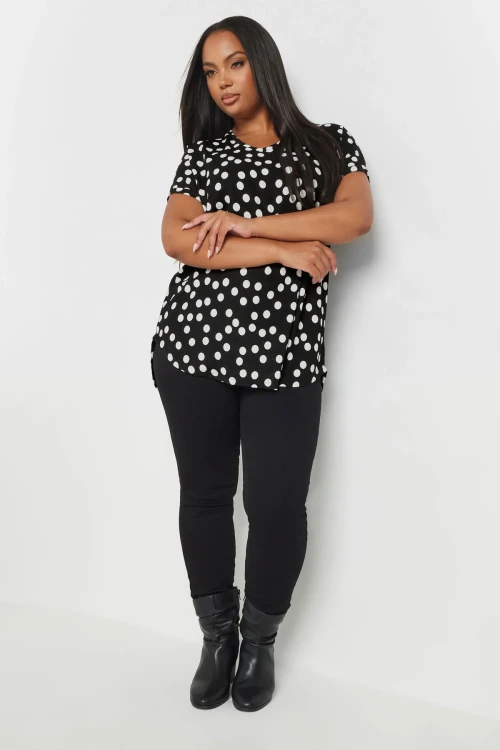 Büyük Beden V Yaka Kısa Kollu Puantiye Desenli Bluz 303496