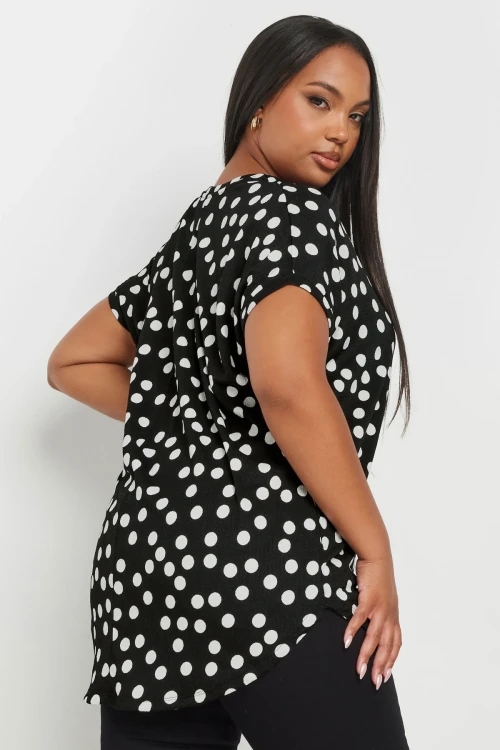 Büyük Beden V Yaka Kısa Kollu Puantiye Desenli Bluz 303496