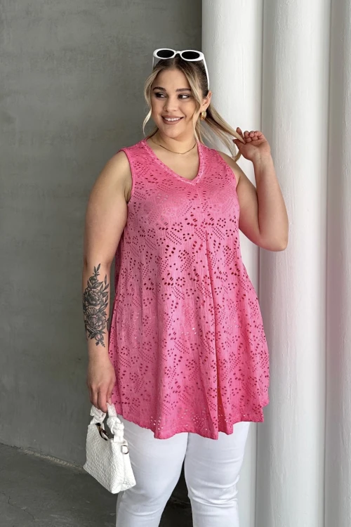 Büyük Beden V Yaka Sıfır Kol Dantel Detaylı Astarsız Bluz 302967