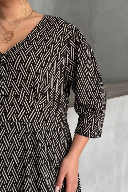 Büyük Beden V Yaka Yırtmaç Detaylı Desenli Fakir Kol Midi Boy Elbise MSD-25123