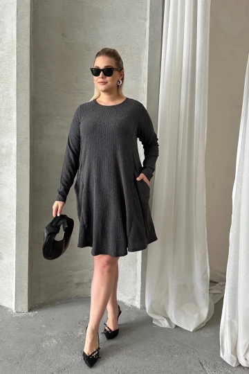 Büyük Beden Uzun Kollu Bisiklet Yaka Cepli Fitilli Elbise 304008