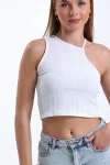 Asimetrik Omuz Detaylı Bisiklet Yaka Sıfır Kol Crop Bluz IHR-23Y-IZ42-U
