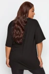 Büyük Beden Önü Baskılı V Yaka Yarım Kollu Uzun Kesim T-Shirt 302506