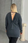 Büyük Beden Uzun Kollu Kuşgözü ve Sırt Dekolte Detaylı Sweatshirt 303870
